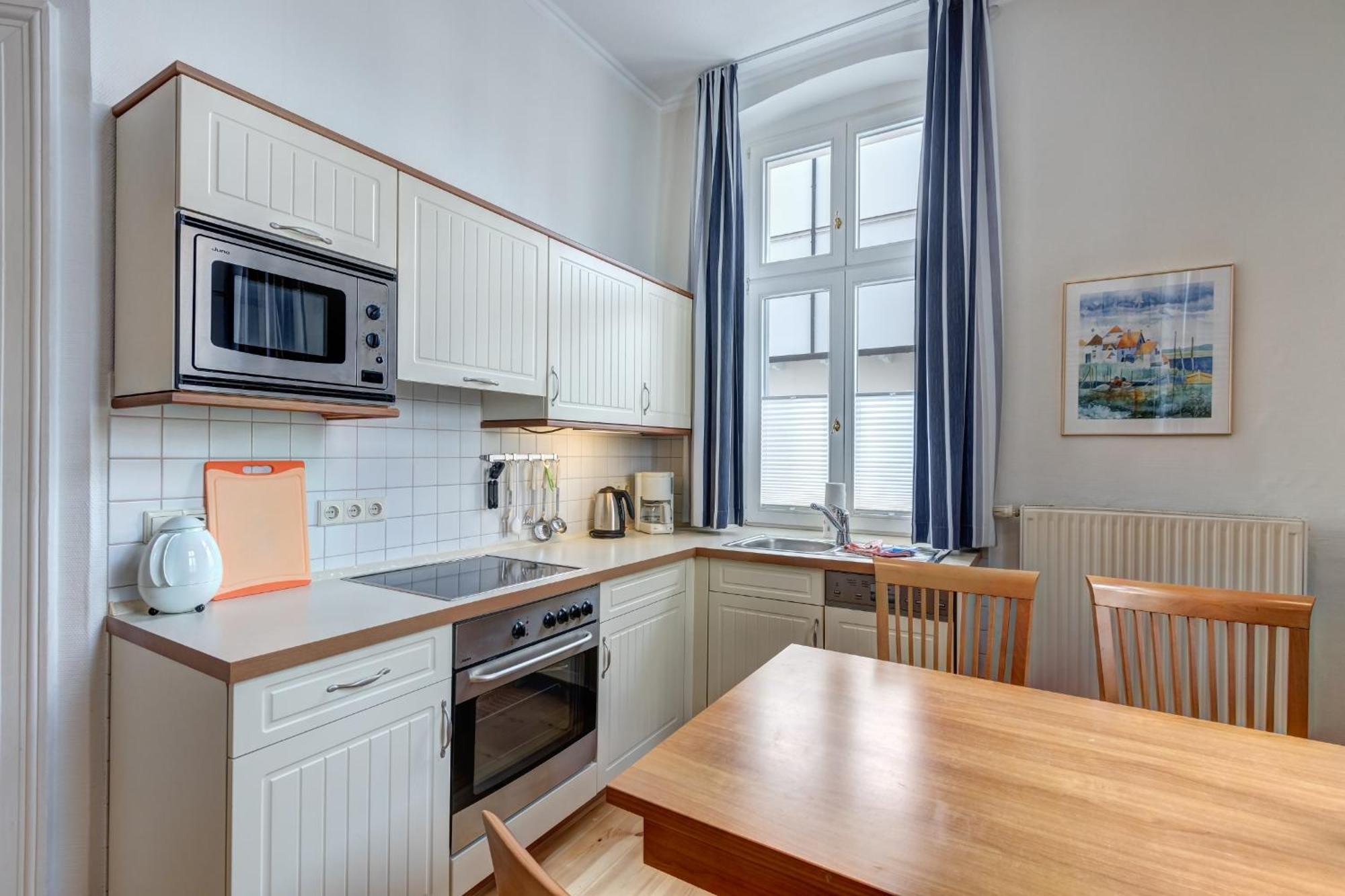 Villa Ahlbeck - Ferienwohnung Kuehlungsborn Heringsdorf  Extérieur photo
