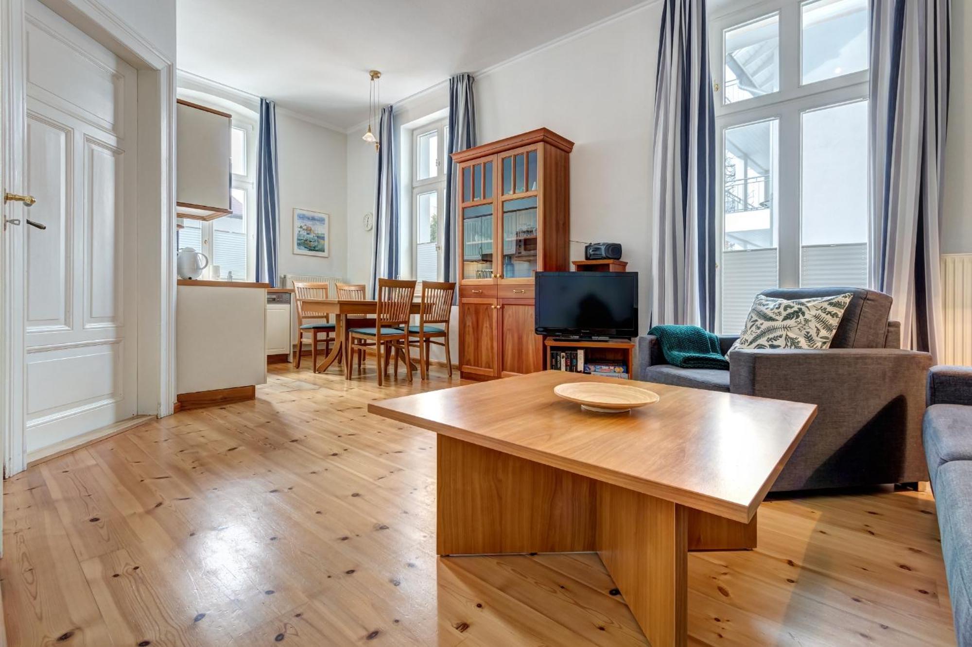 Villa Ahlbeck - Ferienwohnung Kuehlungsborn Heringsdorf  Extérieur photo